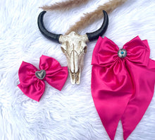 Load image into Gallery viewer, FUCHSIA PINK VAQUERETTE BOW
